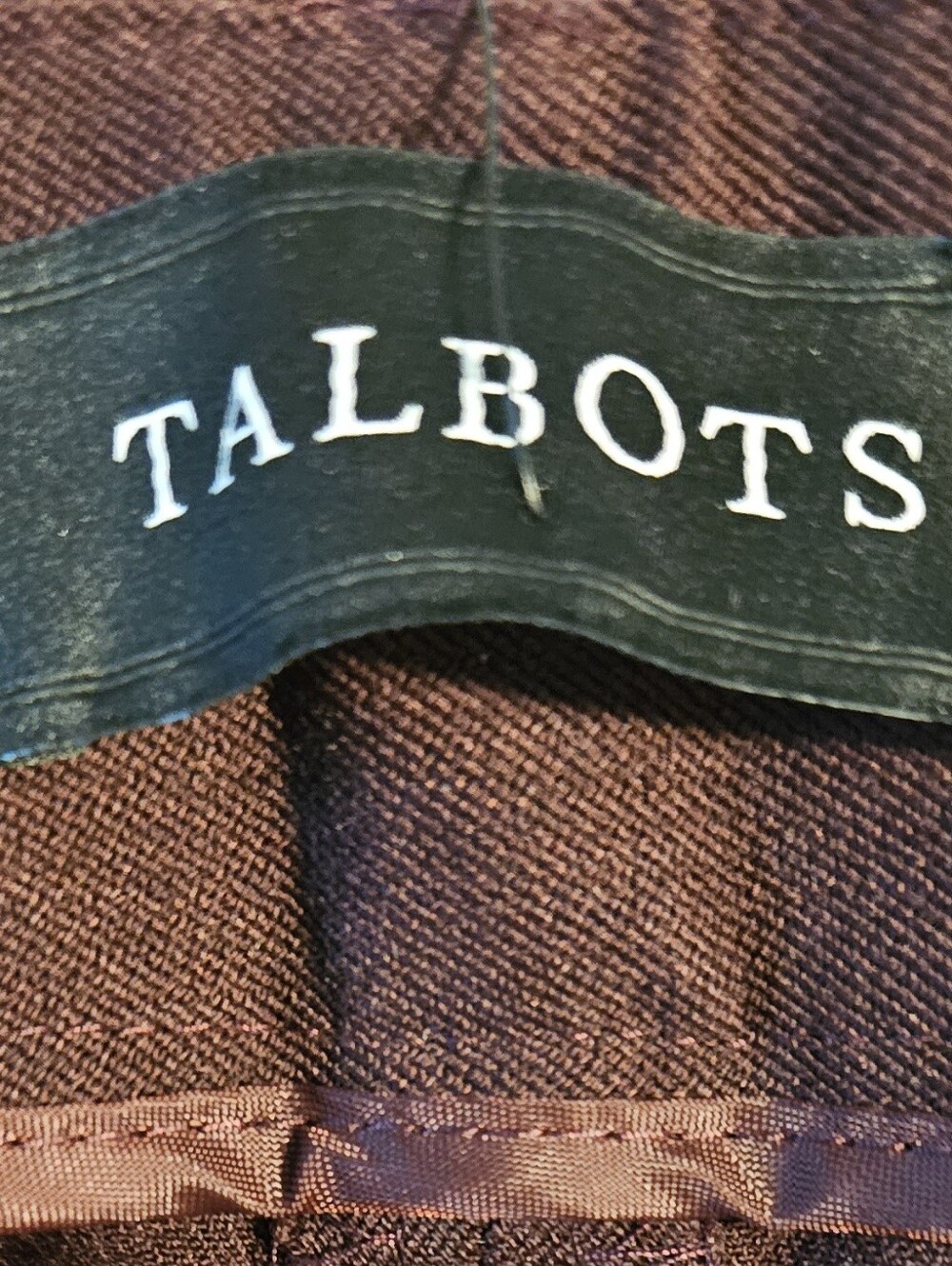 Talbots Curvy Burgundy Barely Bootcut Pants Size 16 NWT/MSRP $109 - Picture 4 of 6